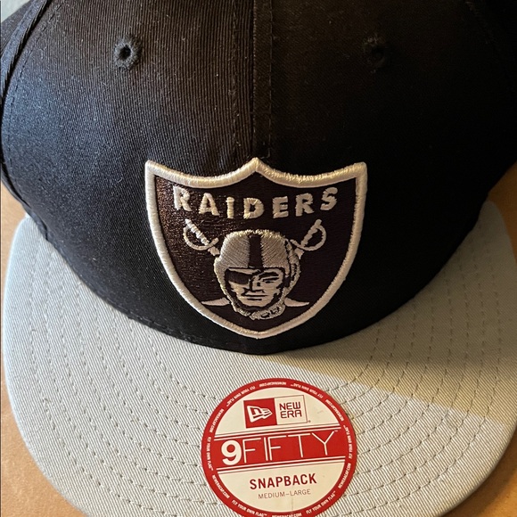 NFL Raiders Black and Gray Snapback Hat Cap New Era Medium/Large NWT 9Fifty - Picture 15 of 17